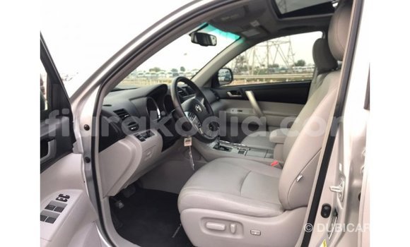 Hividy Toyota Highlander Hafa Car in Import - Dubai in Diana Hividy Toyota Highlander Hafa Car in Import - Dubai in Diana