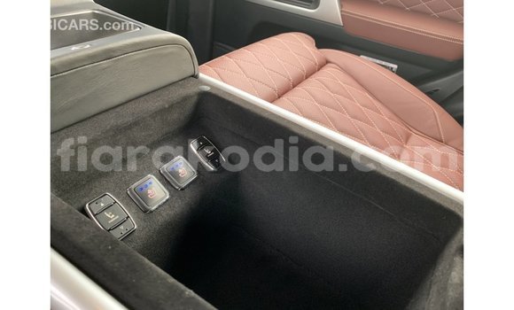 Acheter Import Voiture Toyota Land Cruiser Noir à Import - Dubai, Diana Acheter Import Voiture Toyota Land Cruiser Noir à Import - Dubai, Diana