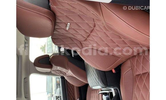 Acheter Import Voiture Toyota Land Cruiser Noir à Import - Dubai, Diana Acheter Import Voiture Toyota Land Cruiser Noir à Import - Dubai, Diana