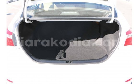 Hividy Toyota Corolla fotsy Car in Import - Dubai in Diana Hividy Toyota Corolla fotsy Car in Import - Dubai in Diana