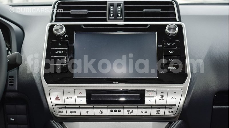 Big with watermark toyota land cruiser diana import dubai 4453