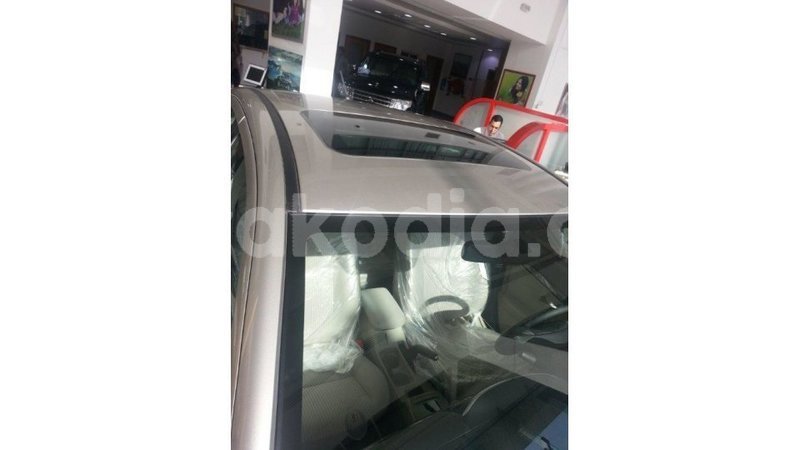 Big with watermark mitsubishi l200 diana import dubai 4456