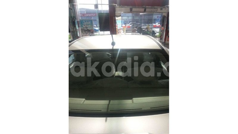 Big with watermark mitsubishi l200 diana import dubai 4456