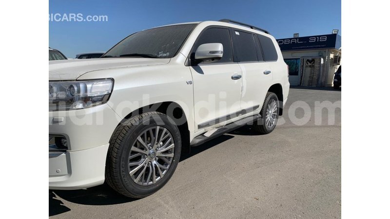 Big with watermark toyota land cruiser diana import dubai 4459