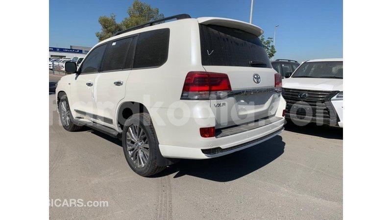 Big with watermark toyota land cruiser diana import dubai 4459