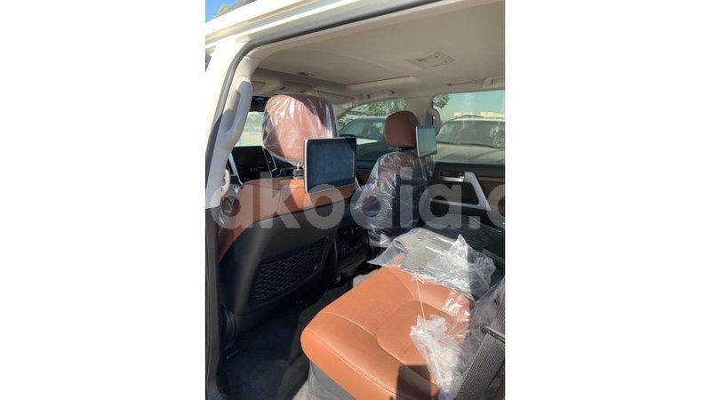 Big with watermark toyota land cruiser diana import dubai 4459