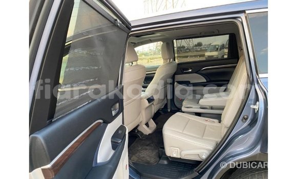 Buy Import Toyota Highlander Blue Car in Import - Dubai in Diana Buy Import Toyota Highlander Blue Car in Import - Dubai in Diana