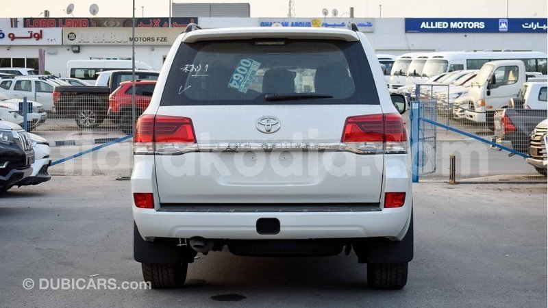 Big with watermark toyota land cruiser diana import dubai 4488