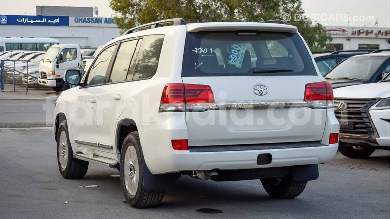 Big with watermark toyota land cruiser diana import dubai 4488