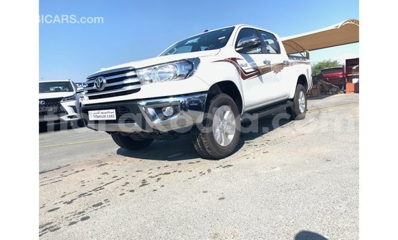 Hividy Toyota Hilux fotsy Car in Import - Dubai in Diana Hividy Toyota Hilux fotsy Car in Import - Dubai in Diana