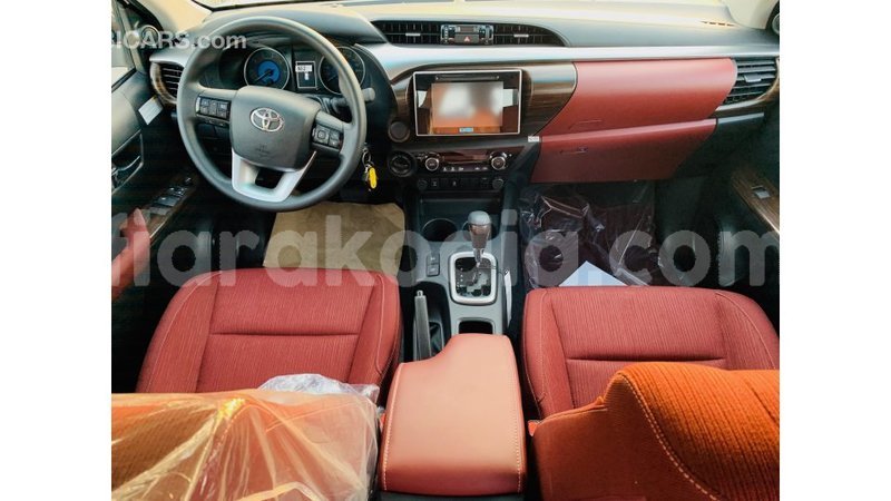 Big with watermark toyota hilux diana import dubai 4490