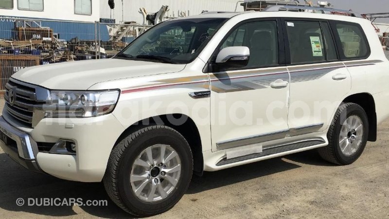 Big with watermark toyota land cruiser diana import dubai 4494