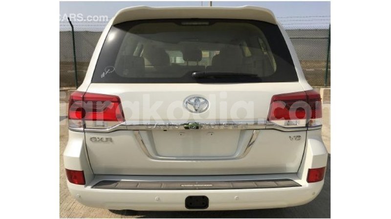 Big with watermark toyota land cruiser diana import dubai 4494