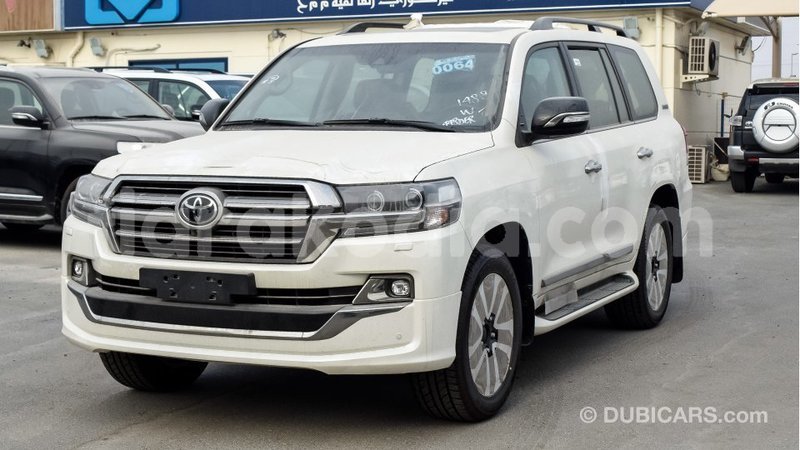 Big with watermark toyota land cruiser diana import dubai 4503