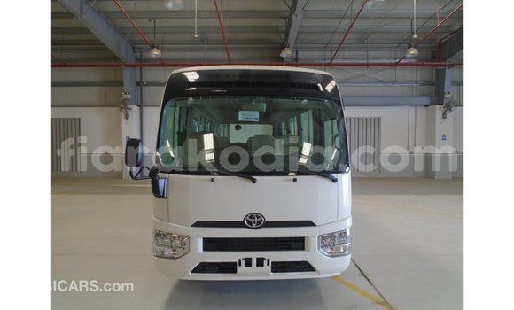 Acheter Import Voiture Abarth 595 Blanc à Import - Dubai, Diana Acheter Import Voiture Abarth 595 Blanc à Import - Dubai, Diana