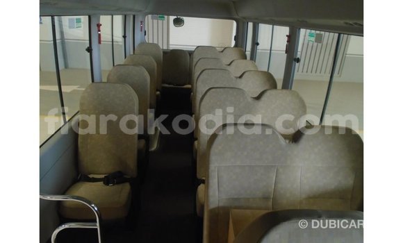 Acheter Import Voiture Abarth 595 Blanc à Import - Dubai, Diana Acheter Import Voiture Abarth 595 Blanc à Import - Dubai, Diana