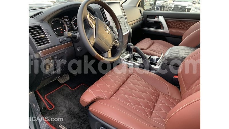 Big with watermark toyota land cruiser diana import dubai 4515