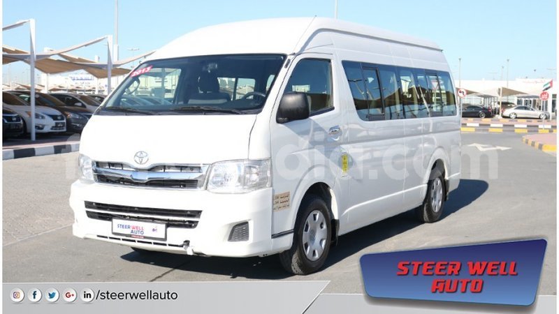 Big with watermark toyota hiace diana import dubai 4520