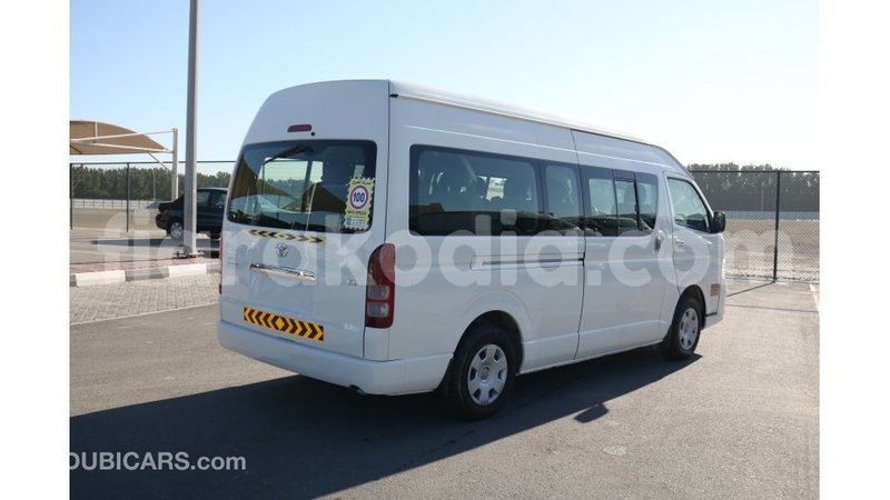 Big with watermark toyota hiace diana import dubai 4520
