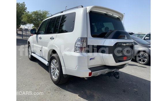 Hividy Mitsubishi Pajero fotsy Car in Import - Dubai in Diana Hividy Mitsubishi Pajero fotsy Car in Import - Dubai in Diana