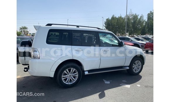 Hividy Mitsubishi Pajero fotsy Car in Import - Dubai in Diana Hividy Mitsubishi Pajero fotsy Car in Import - Dubai in Diana