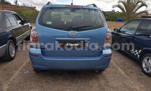 Acheter Occasion Voiture Toyota Verso Bleu à Antananarivo, Analamanga