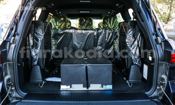 Hividy Lexus LX Blue Car in Import - Dubai in Diana Hividy Lexus LX Blue Car in Import - Dubai in Diana