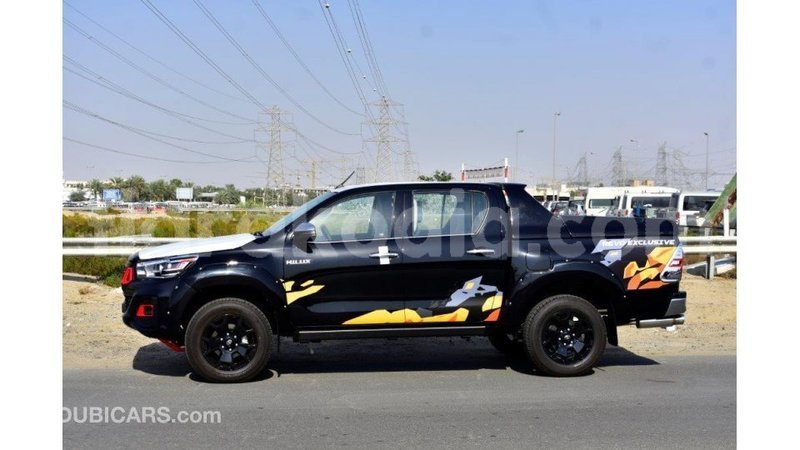 Big with watermark toyota hilux diana import dubai 4550