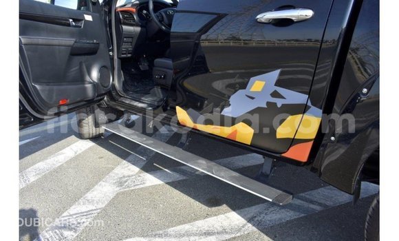 Acheter Import Voiture Toyota Hilux Noir à Import - Dubai, Diana Acheter Import Voiture Toyota Hilux Noir à Import - Dubai, Diana