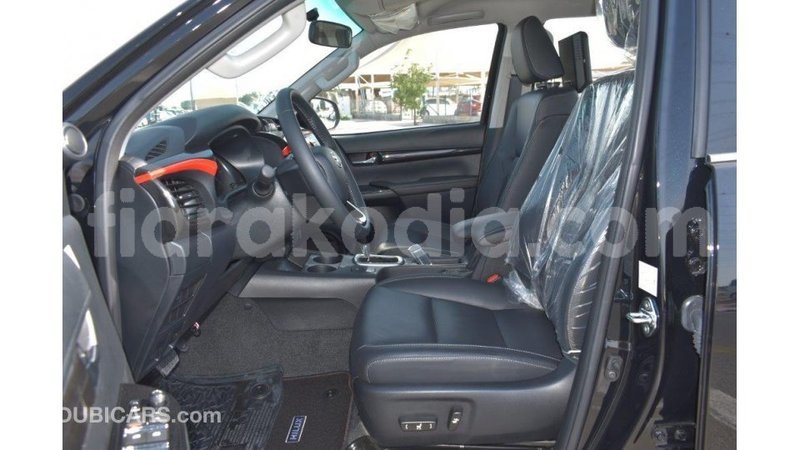 Big with watermark toyota hilux diana import dubai 4550