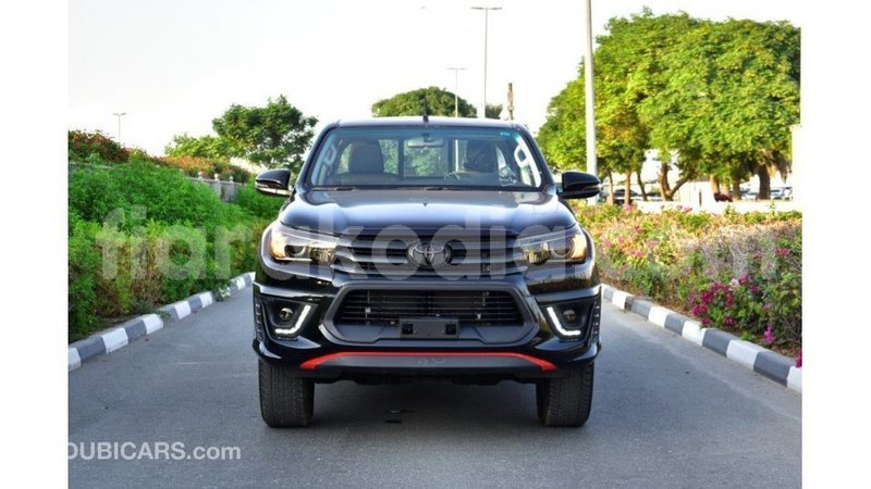 Big with watermark toyota hilux diana import dubai 4552
