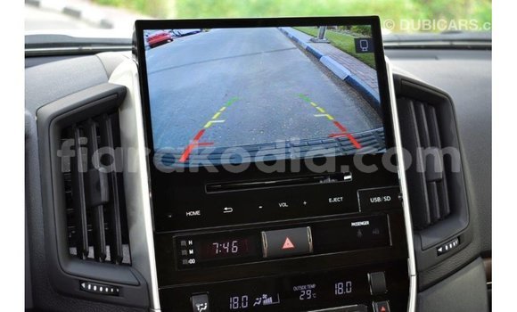 Acheter Import Voiture Toyota Land Cruiser Noir à Import - Dubai, Diana Acheter Import Voiture Toyota Land Cruiser Noir à Import - Dubai, Diana