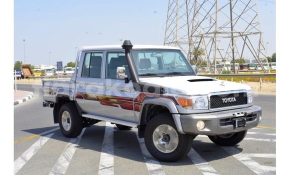Acheter Import Voiture Toyota Land Cruiser Autre à Import - Dubai, Diana Acheter Import Voiture Toyota Land Cruiser Autre à Import - Dubai, Diana