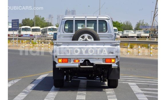 Acheter Import Voiture Toyota Land Cruiser Autre à Import - Dubai, Diana Acheter Import Voiture Toyota Land Cruiser Autre à Import - Dubai, Diana