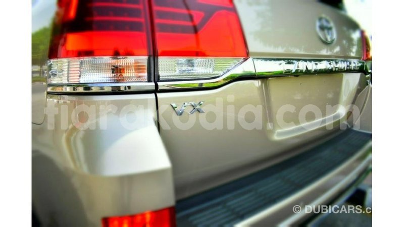 Big with watermark toyota land cruiser diana import dubai 4557