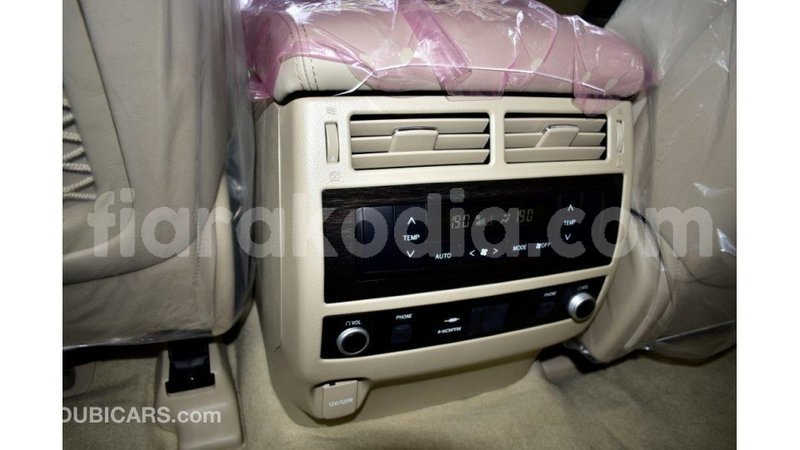 Big with watermark toyota land cruiser diana import dubai 4561