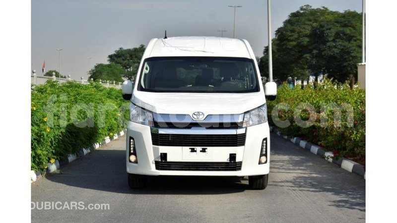 Big with watermark toyota hiace diana import dubai 4562