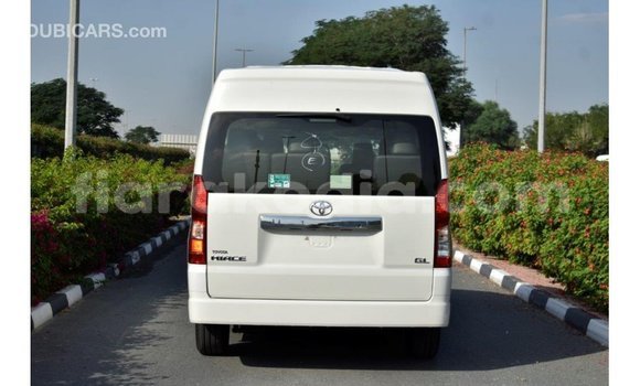Hividy Toyota Hiace fotsy Car in Import - Dubai in Diana Hividy Toyota Hiace fotsy Car in Import - Dubai in Diana