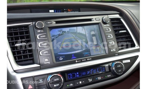 Acheter Import Voiture Toyota Highlander Noir à Import - Dubai, Diana Acheter Import Voiture Toyota Highlander Noir à Import - Dubai, Diana