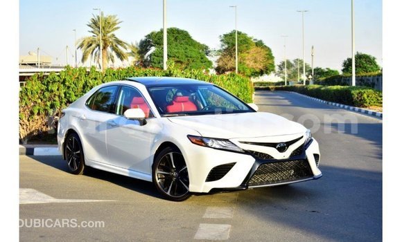 Acheter Import Voiture Toyota Camry Blanc à Import - Dubai, Diana Acheter Import Voiture Toyota Camry Blanc à Import - Dubai, Diana