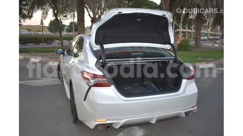 Big with watermark toyota camry diana import dubai 4565