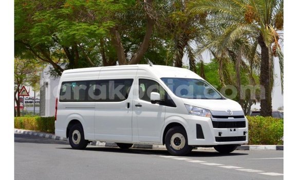 Acheter Import Voiture Toyota Hiace Blanc à Import - Dubai, Diana Acheter Import Voiture Toyota Hiace Blanc à Import - Dubai, Diana