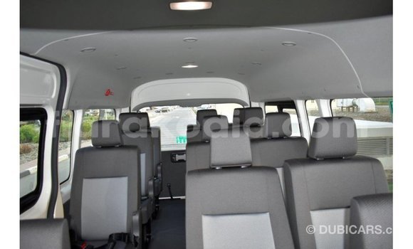 Acheter Import Voiture Toyota Hiace Blanc à Import - Dubai, Diana Acheter Import Voiture Toyota Hiace Blanc à Import - Dubai, Diana