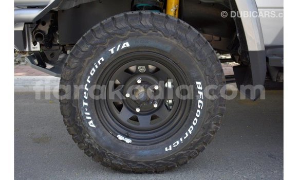 Acheter Import Voiture Toyota Land Cruiser Autre à Import - Dubai, Diana Acheter Import Voiture Toyota Land Cruiser Autre à Import - Dubai, Diana