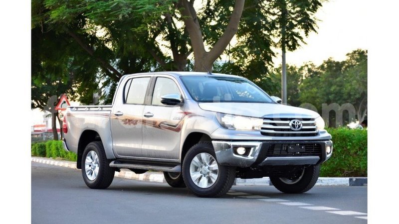 Big with watermark toyota hilux diana import dubai 4569