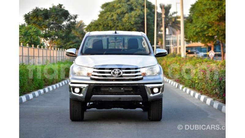 Big with watermark toyota hilux diana import dubai 4569
