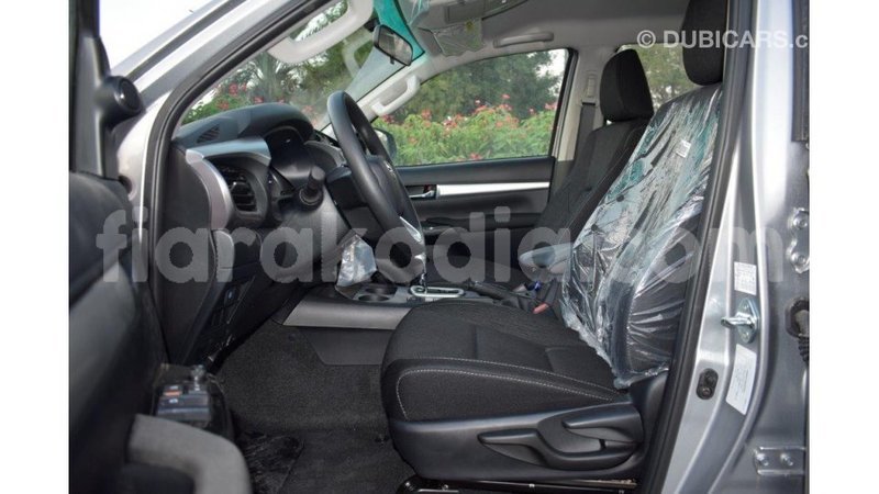 Big with watermark toyota hilux diana import dubai 4569