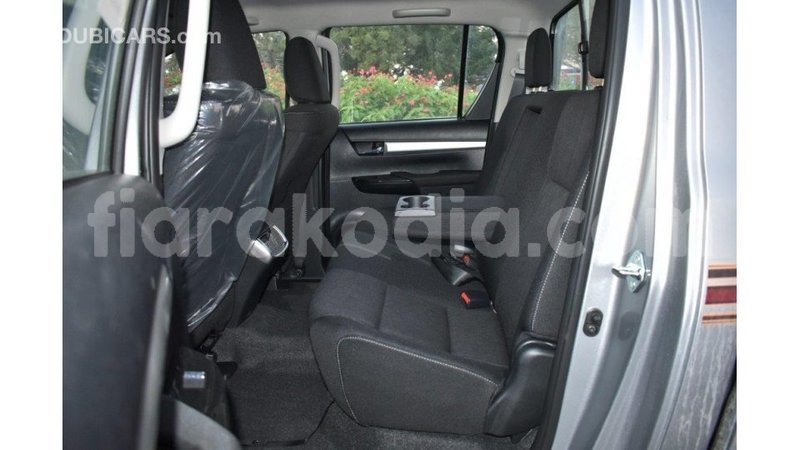 Big with watermark toyota hilux diana import dubai 4569