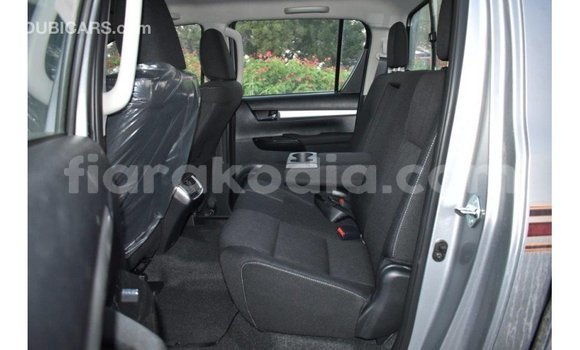 Acheter Import Voiture Toyota Hilux Autre à Import - Dubai, Diana Acheter Import Voiture Toyota Hilux Autre à Import - Dubai, Diana