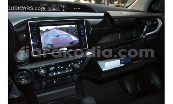 Acheter Import Voiture Toyota Hilux Autre à Import - Dubai, Diana Acheter Import Voiture Toyota Hilux Autre à Import - Dubai, Diana